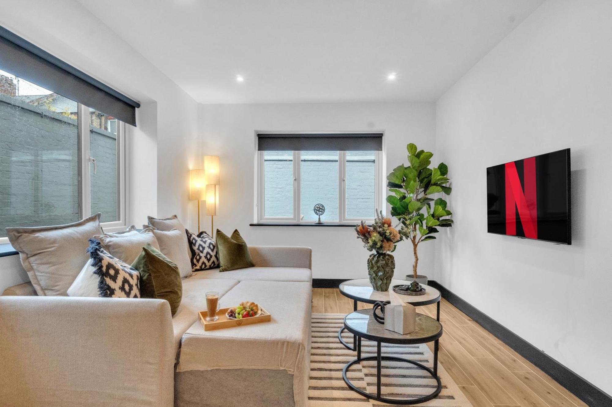Homely - North London Luxury
